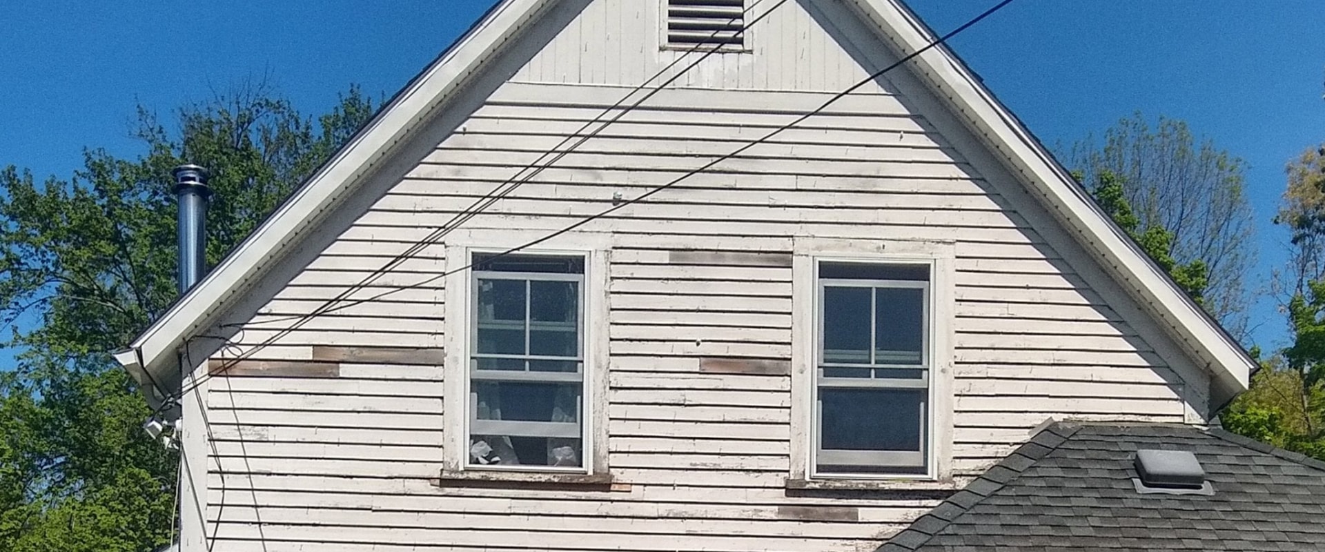 Why vinyl siding is better than wood?